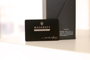 carte-metal-noir-maserati-ironcards