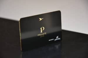 carte de membre en metal acier dore or et noir